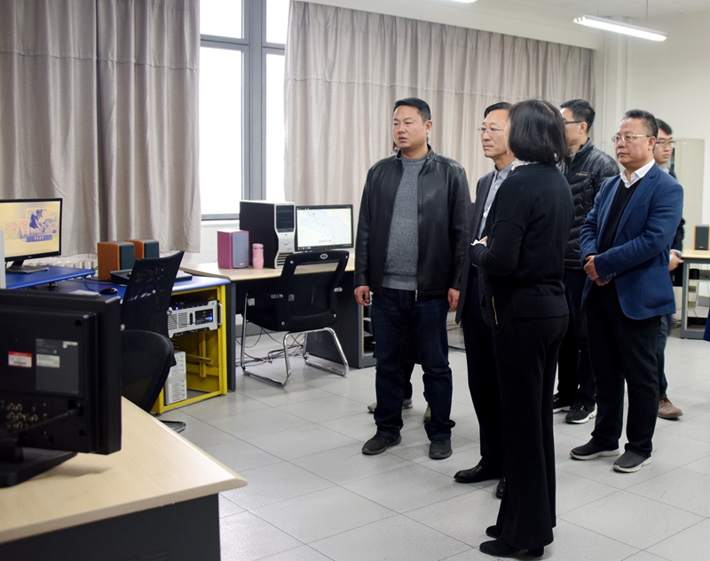参观非线性编辑室